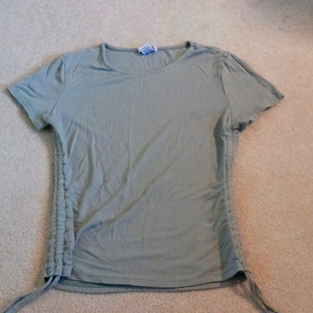 Olive green ruched side tee size:M
